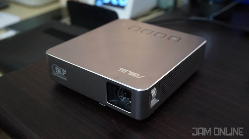 ASUS S1 Projector2