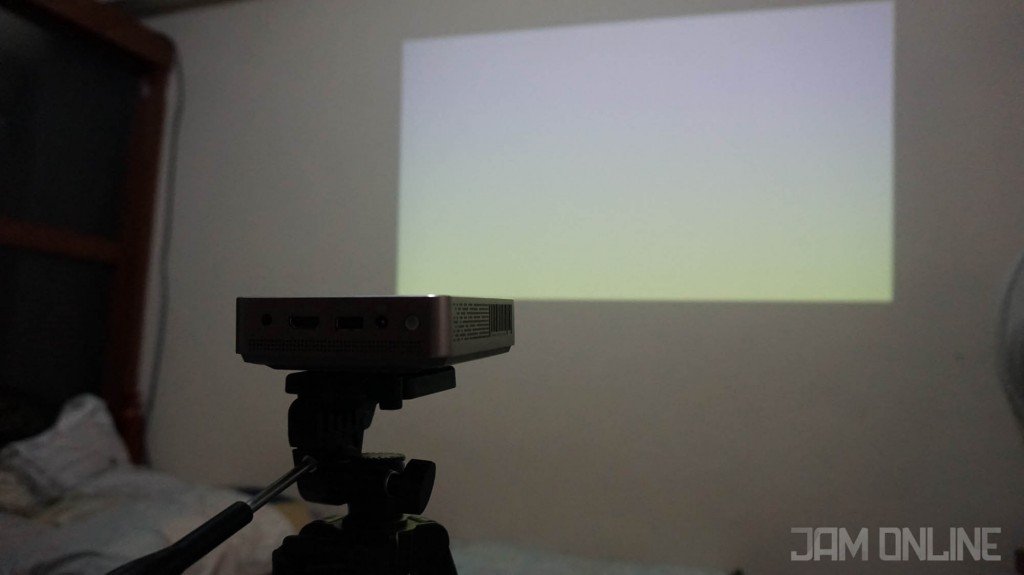 ASUS S1 Projector5