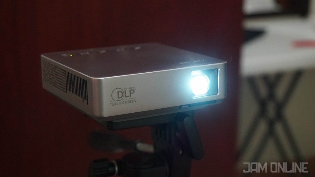 ASUS S1 Projector6