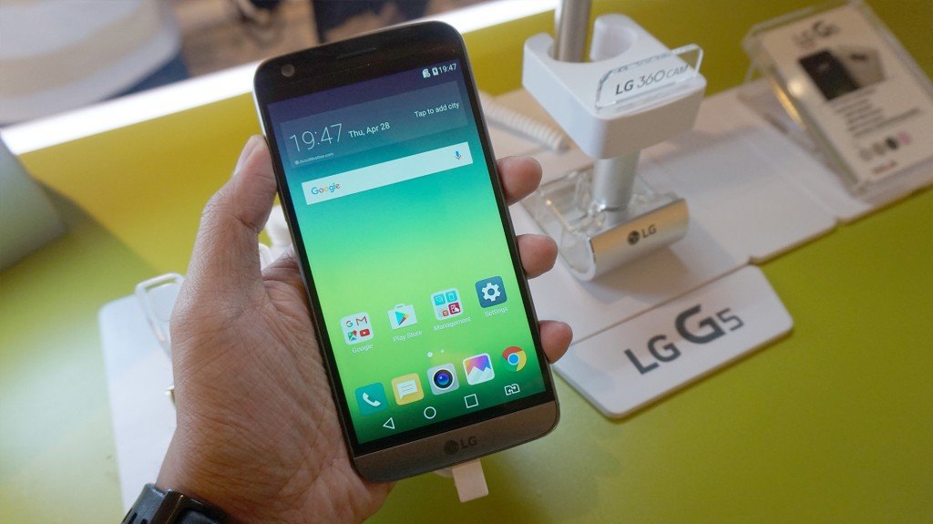 LG G5 Front