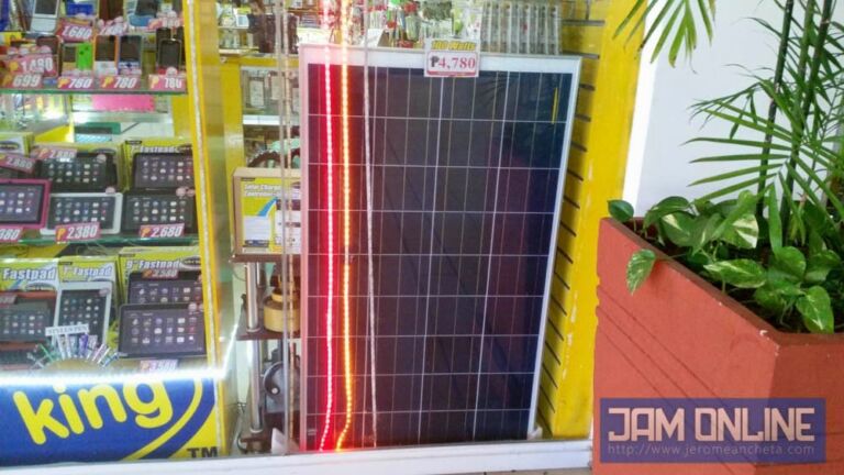 CD R King Solar Panel