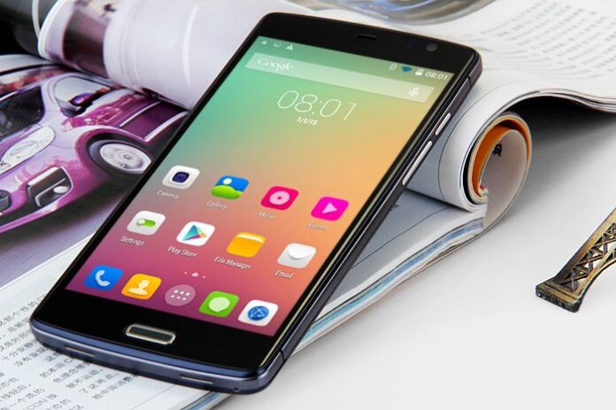 ECOO E04 Smartphone: 64 Bit processor, fingerprint sensor and phablet display