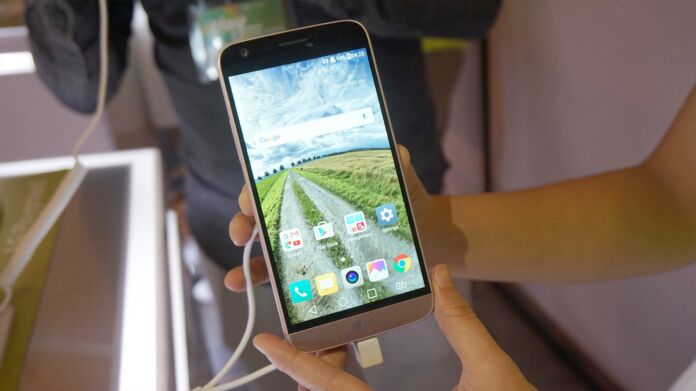 LG launches the G5 in the Philippines