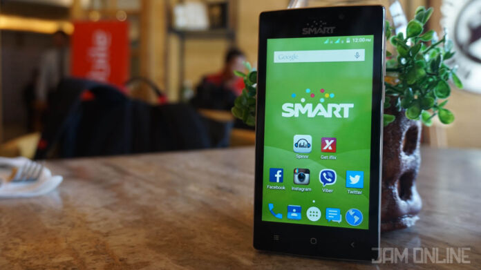 Starmobile PLAY Click launched, Php1,288 with Smart Prepaid