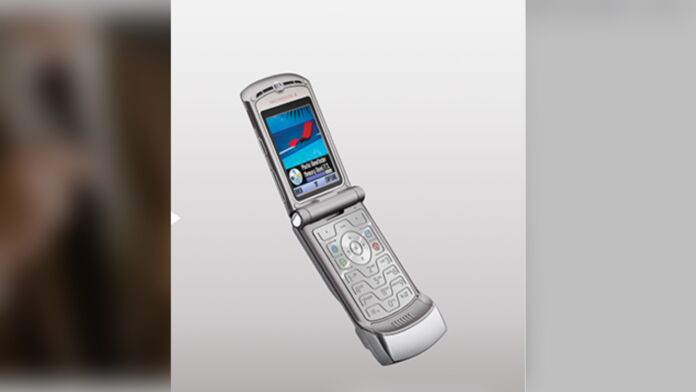 Motorola RAZR will make a comeback this 2019 — WSJ