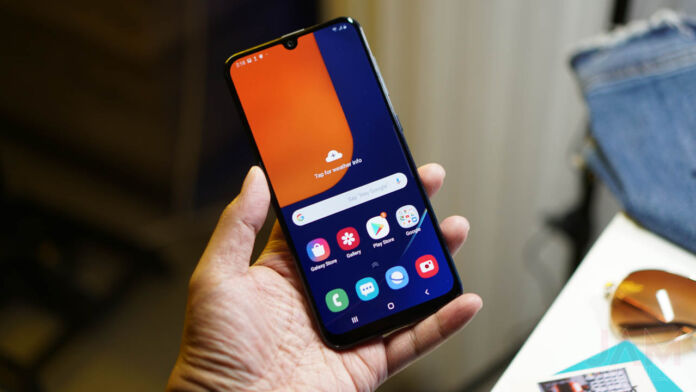 DEAL ALERT: Samsung Galaxy A50 for only Php8,990