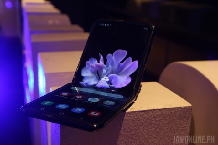 Samsung Galaxy Z Flip Sold Out in just 3 days in the PH