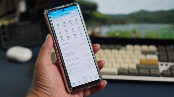 How to transfer funds to someone without an e-wallet or bank account online