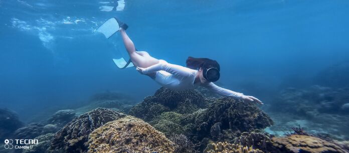 Top Filipino photographers capture the beauty of life through the lens of CAMON 17