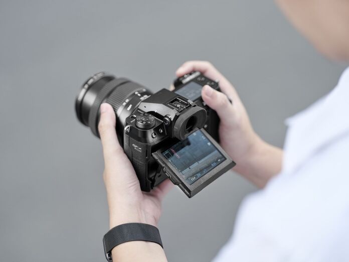 Fujifilm announces new camera and lenses