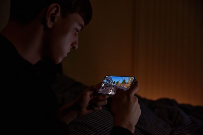 Upgrade your mobile gaming experience with OPPO Reno6 series