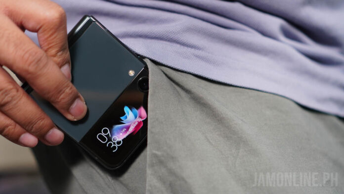 Why the Samsung Galaxy Z Flip3 5G is my favorite flagship smartphone