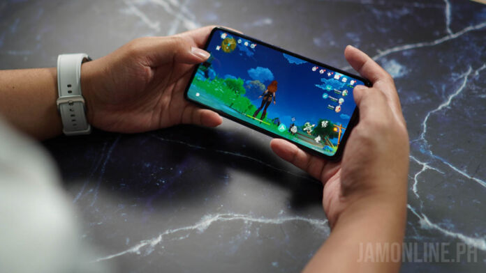 Why do I love playing games on the Samsung Galaxy A52s 5G