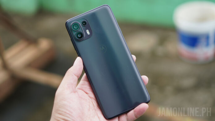 Moto Edge 20 Fusion Review