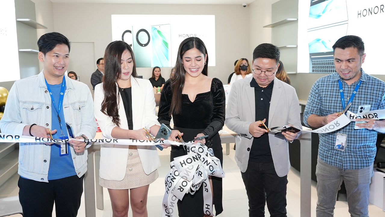 HONOR Experience Store SM North EDSA ribbon cutting