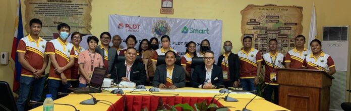 Batanaes State College gets iGate Premium Internet Access from PLDT