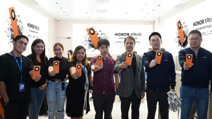 HONOR X9b is a smashing hit, opens their newest store at SM Angono