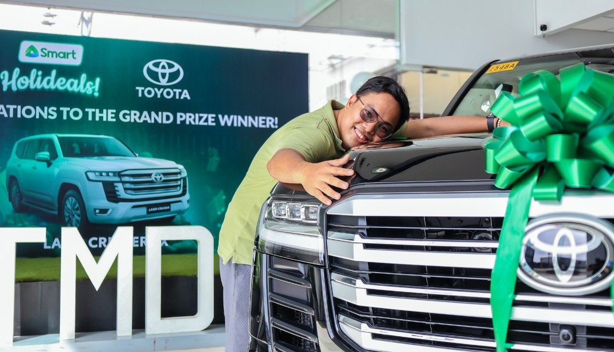 Cebuano breadwinner wins brand-new Toyota Land Cruiser in Smart’s Holideals promo