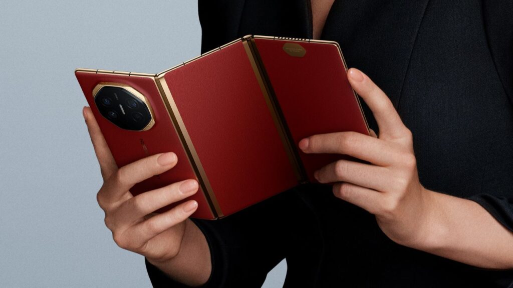 HUAWEI Mate XT