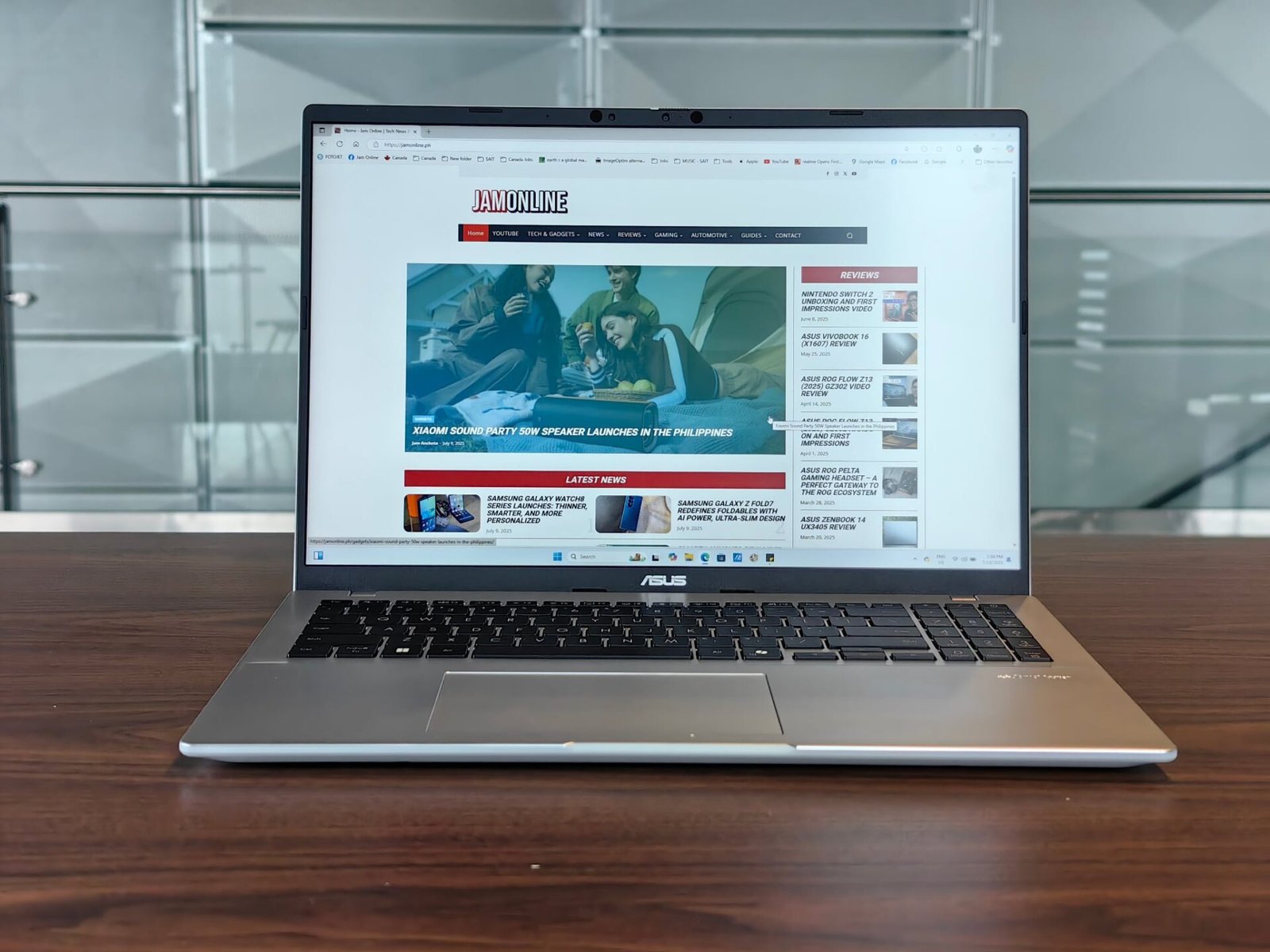 ASUS Vivobook 16 with Snapdragon X CPU: Affordable, Efficient, and Ready for School