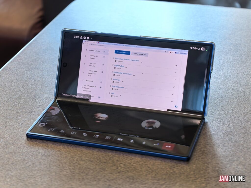 Samsung Galaxy Z Fold months later ()