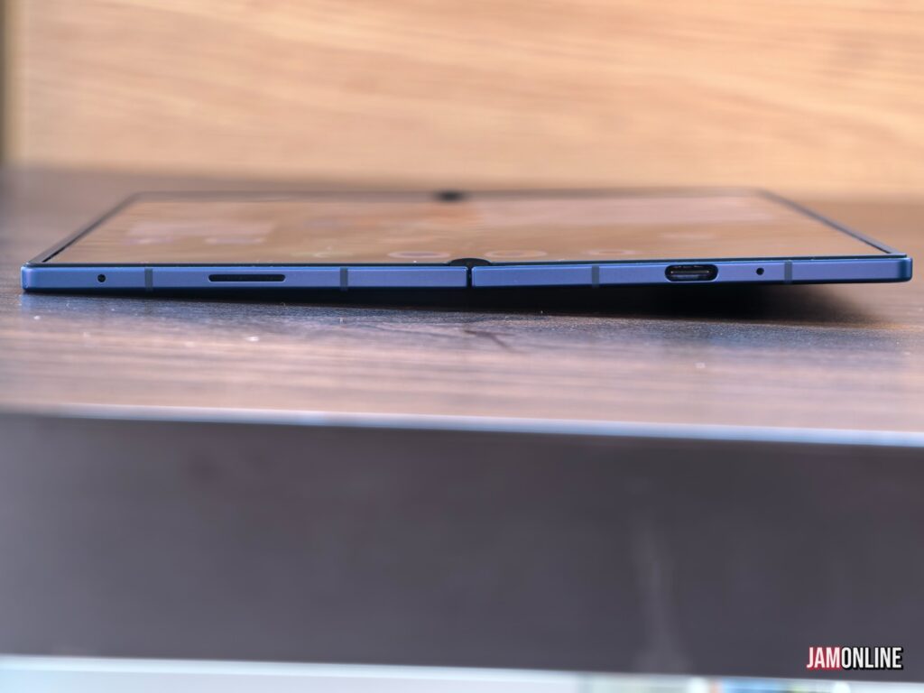 Samsung Galaxy Z Fold months later ()