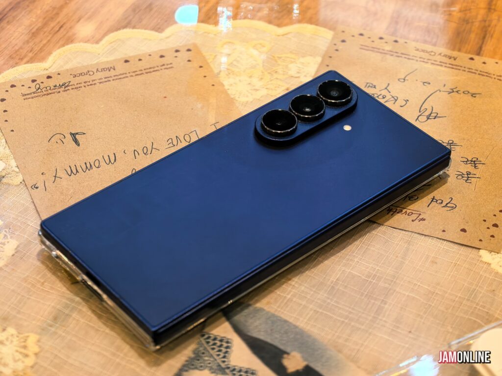 Samsung Galaxy Z Fold months later ()