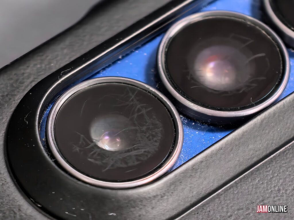 Samsung Galaxy Z Fold months later ()