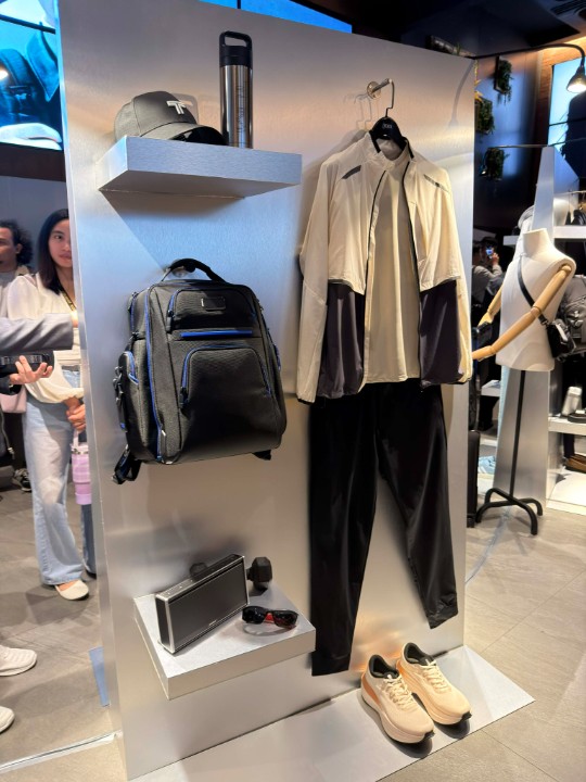 Tumi Philippines () () Tumi Philippines () ()