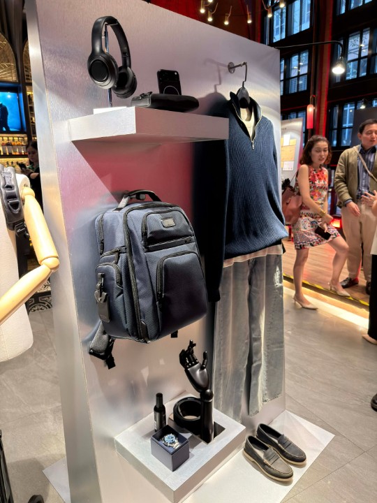 Tumi Philippines () () Tumi Philippines () ()