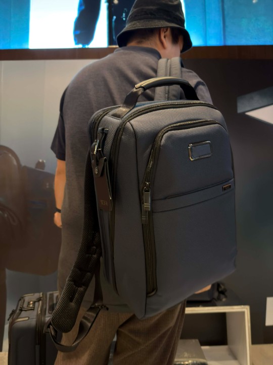 Tumi Philippines () () Tumi Philippines () ()