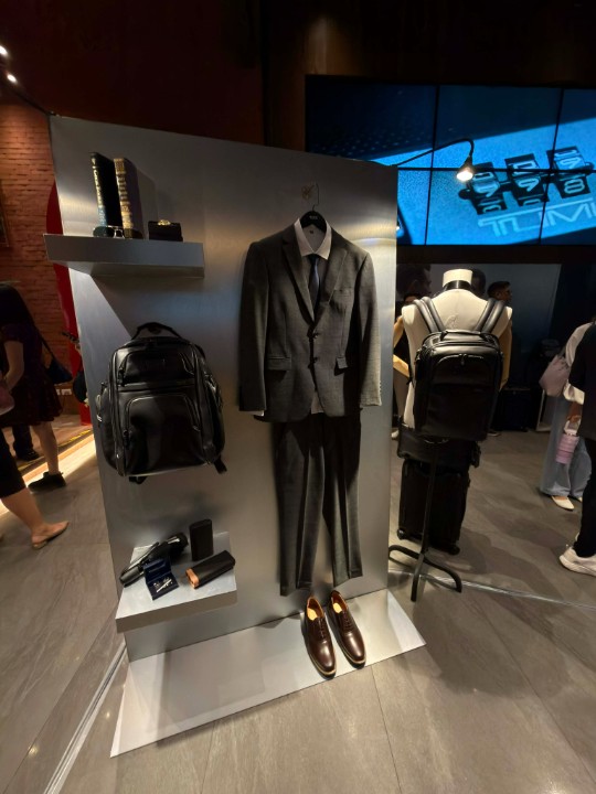 Tumi Philippines () () Tumi Philippines () ()