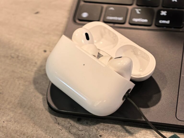 Apple Reportedly Working on Camera-Equipped AirPods: Infrared Spatial Sensing and Visual Intelligence