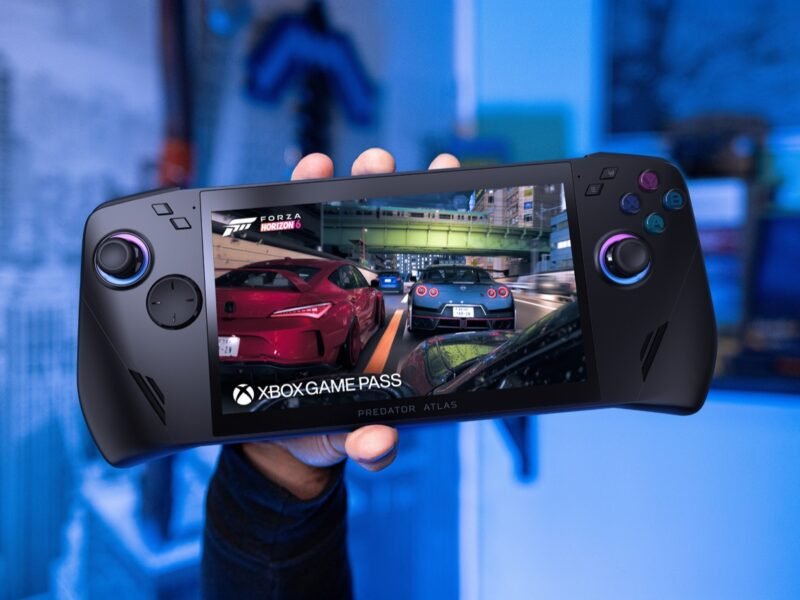Acer unveiled their latest Gaming Handheld with Predator Atlas 7