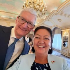 First Lady Liza Marcos Gets Sneak Peek of Foldable iPhone Duo from Apple’s Tim Cook