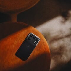 Motorola Signature 27 Debuts with Snapdragon 8 Elite Extreme
