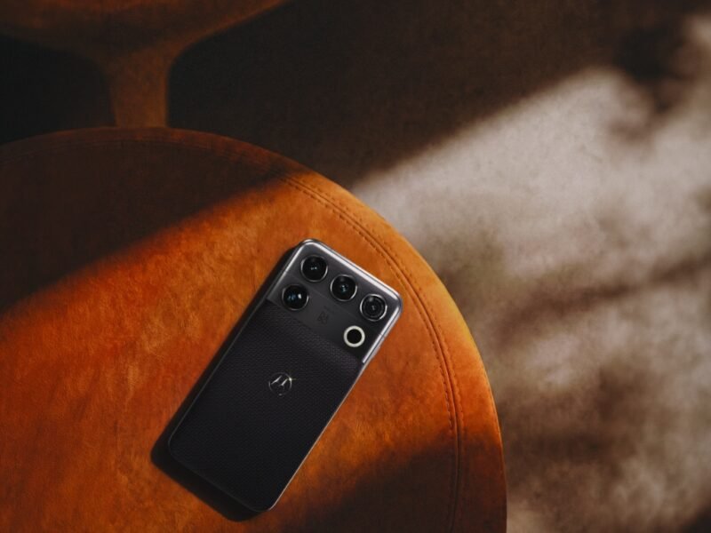 Motorola Signature 27 Debuts with Snapdragon 8 Elite Extreme