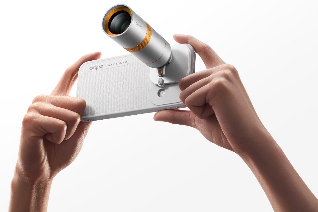 User attaching dedicated OPPO Hasselblad Teleconverter lens to the Find X10 series