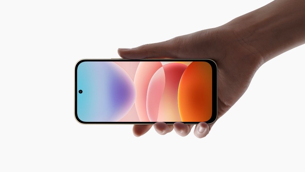 REDMI 17 handheld view demonstrating 6.9-inch screen with Corning Gorilla Glass 7i and Wet Touch Technology